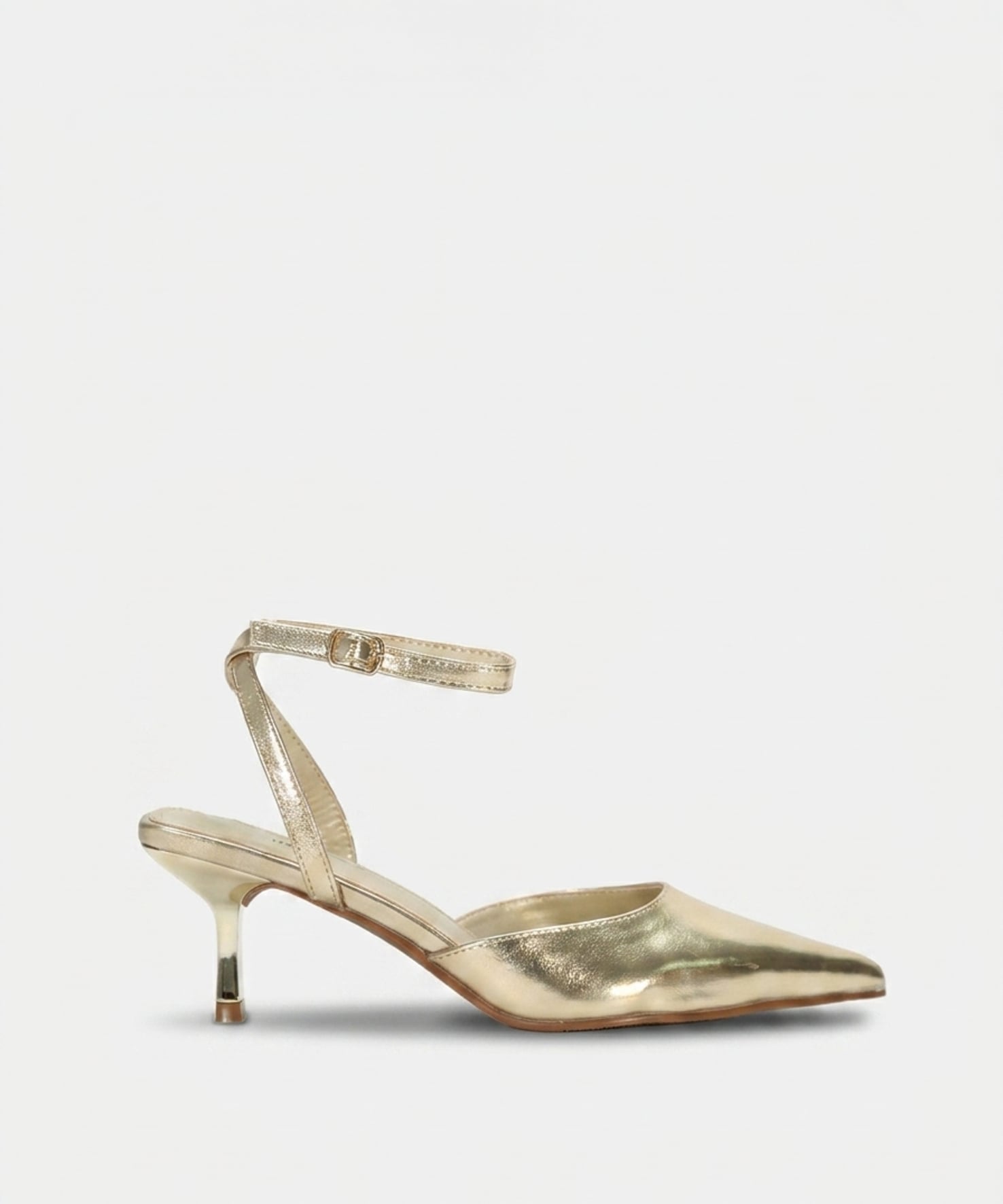 Zapato tac&oacute;n fino 